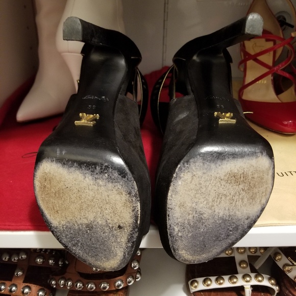 “SOLD” LOUIS VUITTON SUEDE BOOTIES - Picture 4 of 7